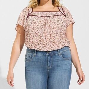 Torrid Floral Crinkle Chiffon Flutter Sleeve Top Size 2X